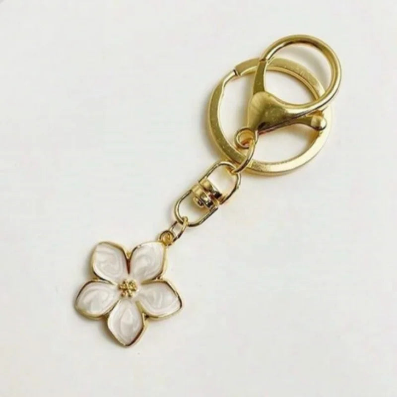 Niedlicher kleiner Blumenanhänger für jede Handtasche, Modell 2 Weiß, 3 Stück